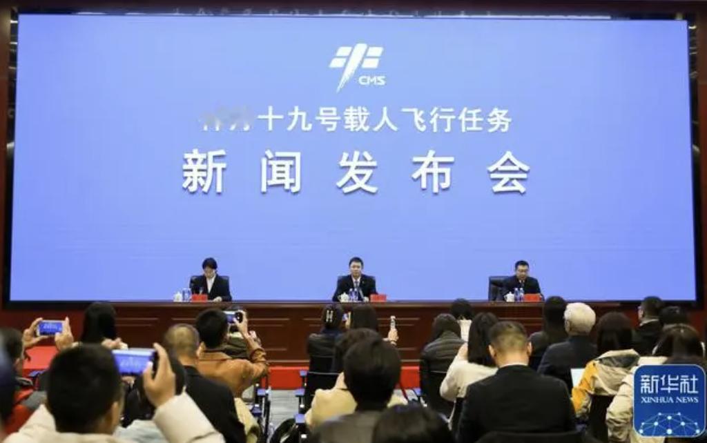 【#中国人要登月了# ，我国第四批预备航天员执行登月任务】10月29日消息，据央