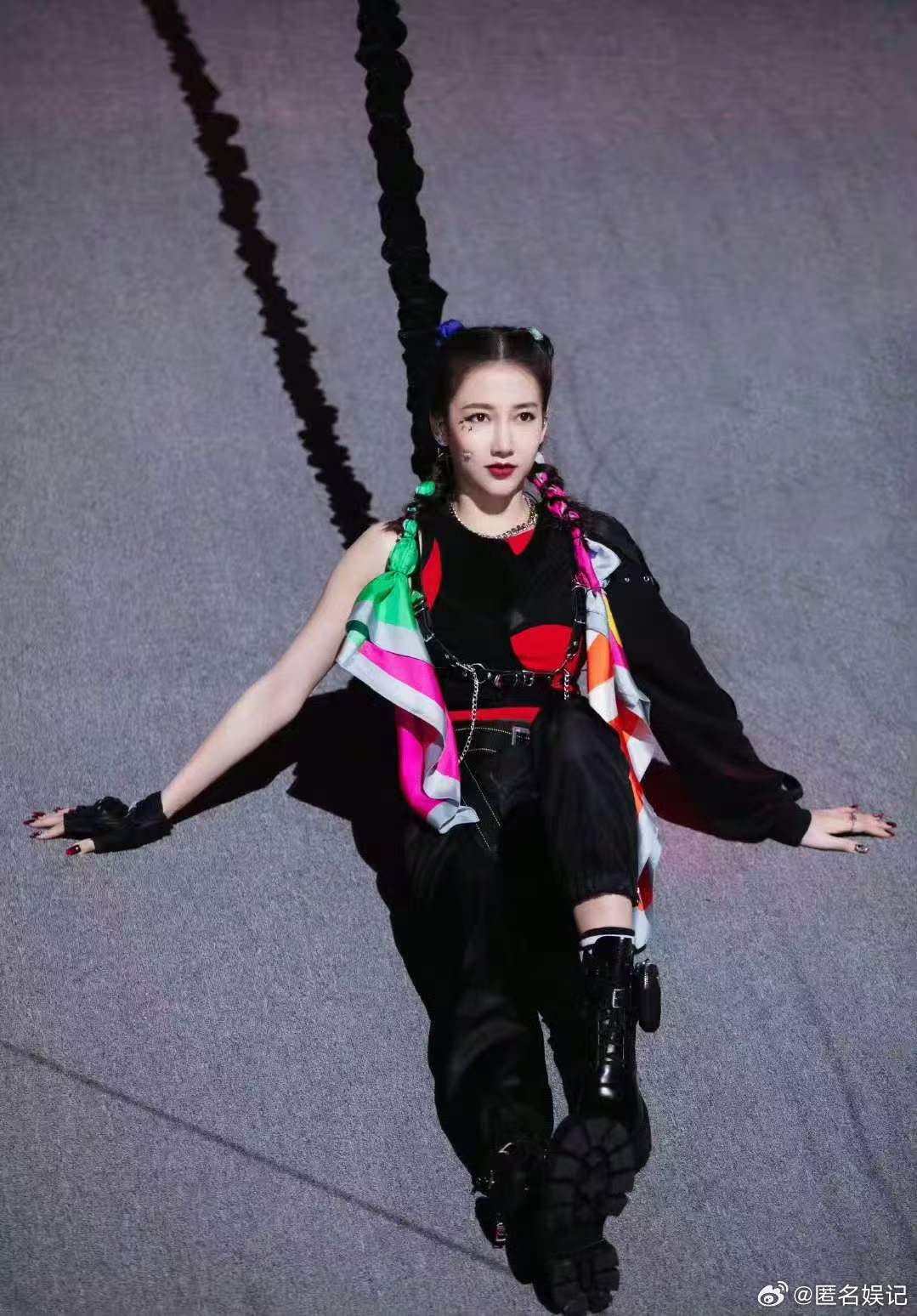 弦子早该唱跳了演唱会筹备全程精力拉满，唱跳双在线的弦子，闪闪发光的状态惊艳众人 