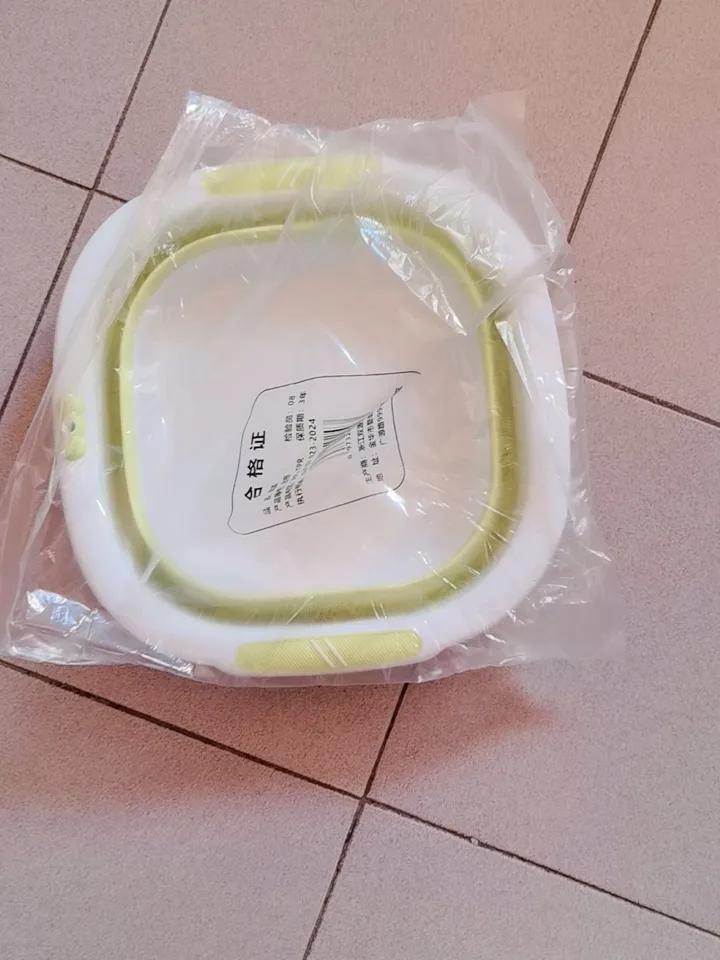 退休在家，薅羊毛也是一种乐趣。
今天在农行支付0.1元，领了一个折叠盆，看着还不