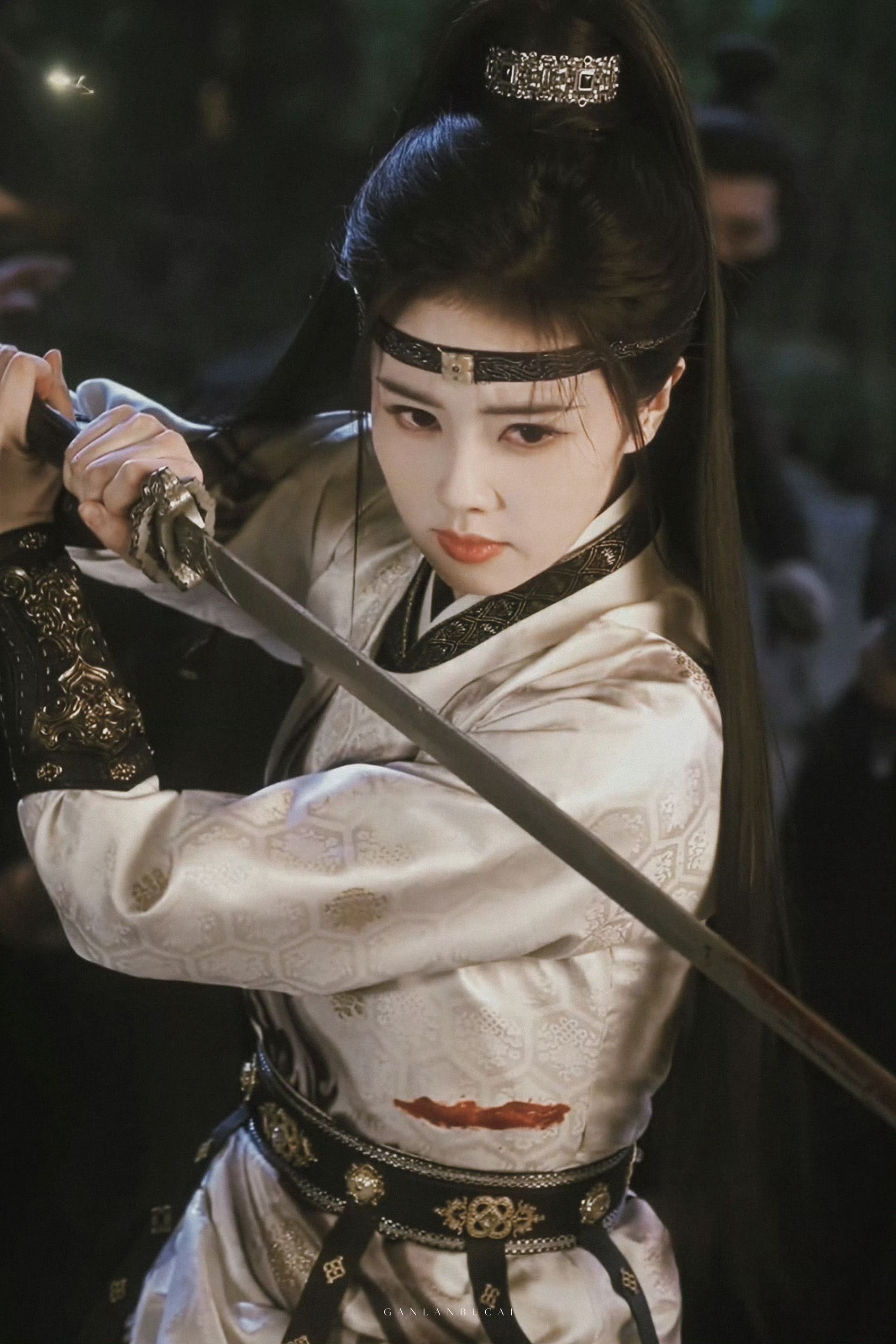 白鹿王者荣耀明天官宣，明天唐宫奇案还有物料吗？想看新鲜李佩仪 