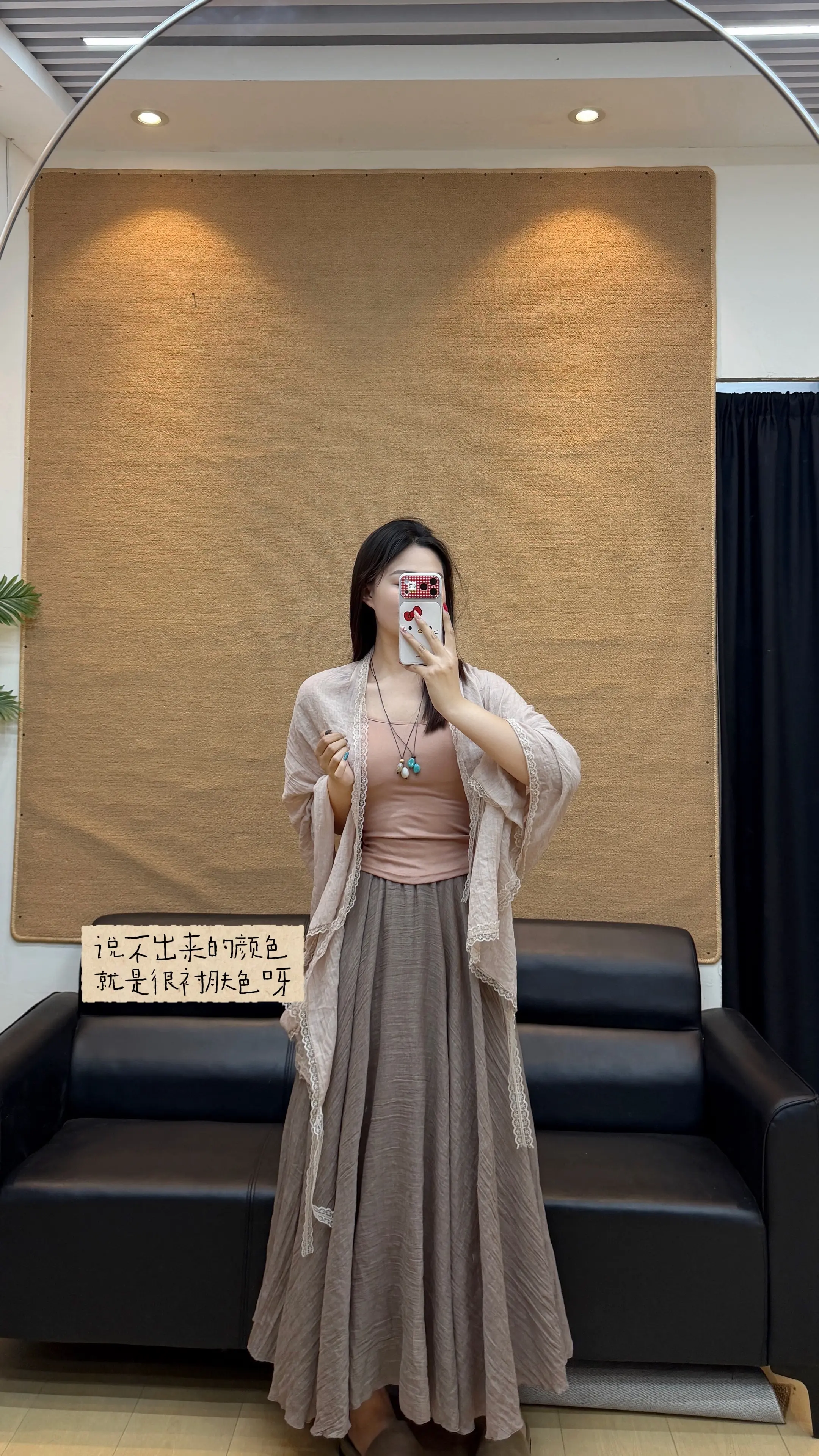 真的好喜欢我的工作，每天穿不同的衣服，拍不同的照片，扮演不一样的自己