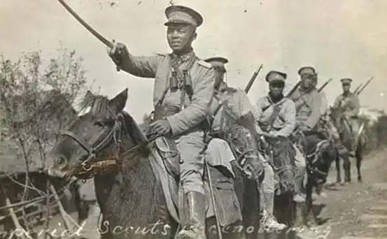 为什么辛亥革命成功了，中国反而更乱了？
 
1912年，中国刚结束2000多年的