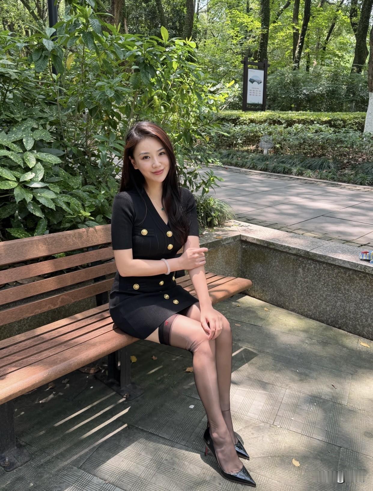 什么样的女人最招人稀罕?有内涵修养的女人，说话做事都很得体。