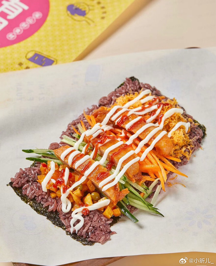 人生没有完美的幸福，但有知足的快乐 