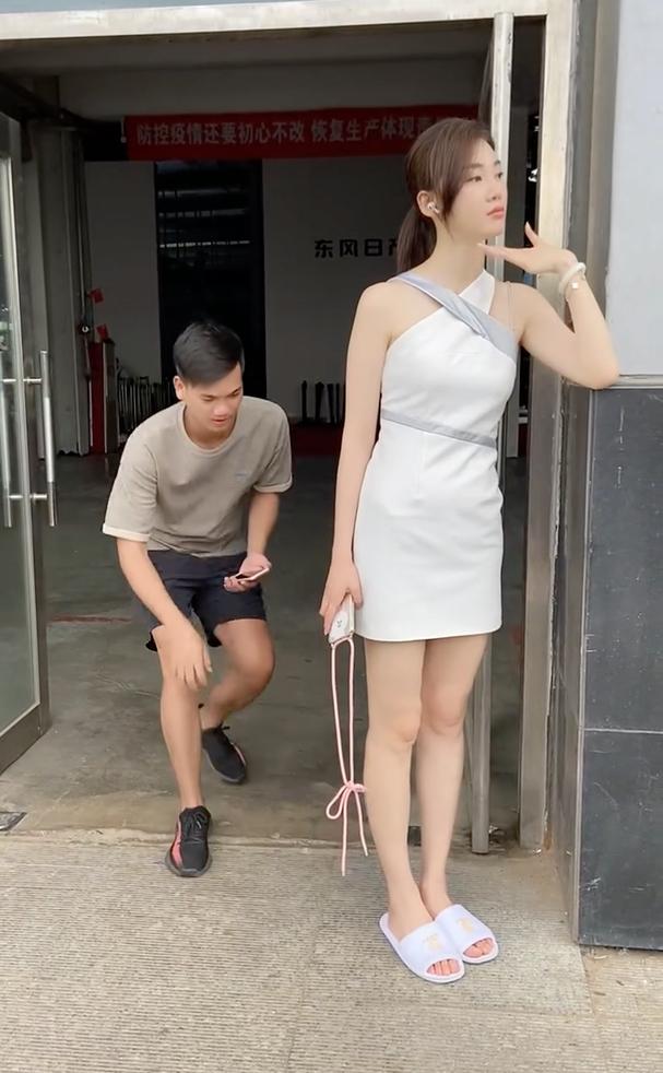 呦，呦，哈哈哈哈。