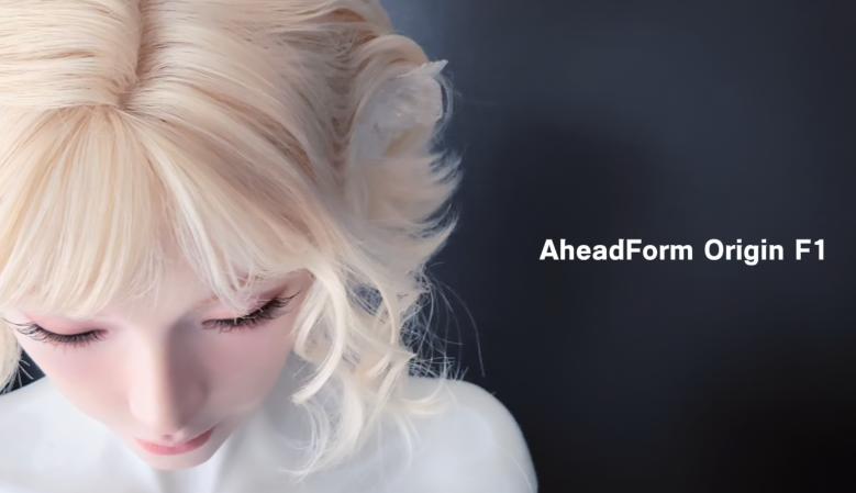 机器人伴侣这事儿现在真不是科幻了，前阵子一个叫Origin F1的机器人头直接刷