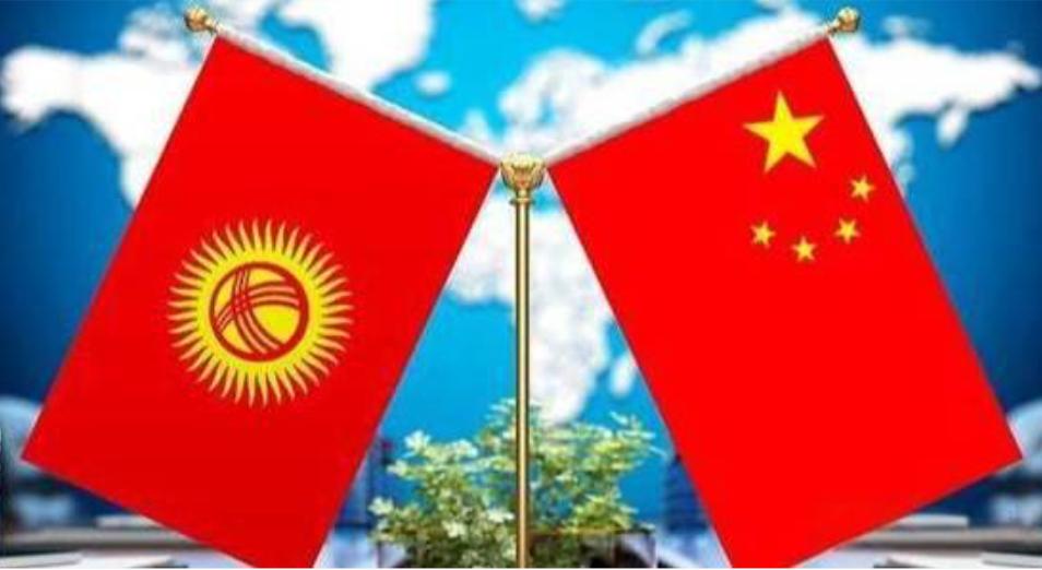 全国欢呼！超高规格接待中国
当地时间8月30日下午，出席上海合作组织峰会的中方代