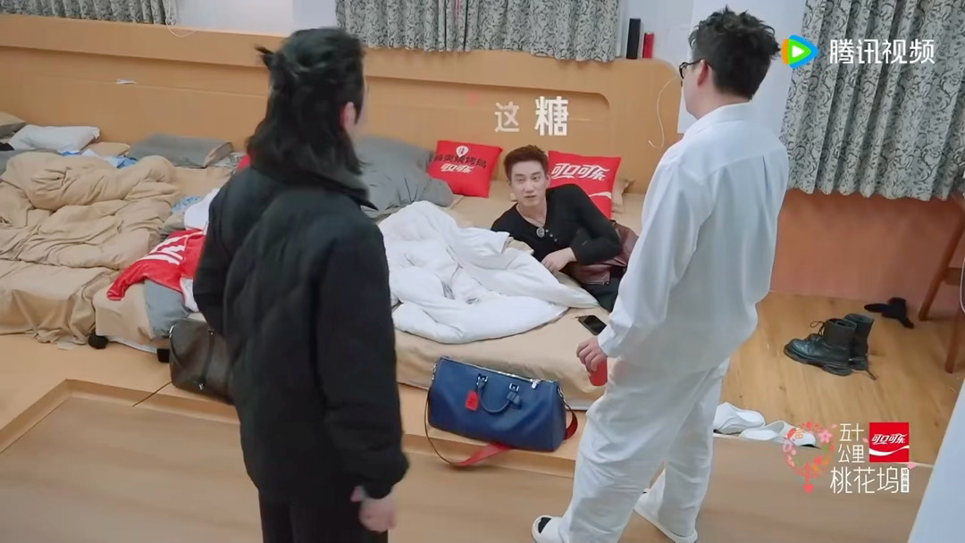 萧敬腾对老婆只有爱情没有亲情五十公里桃花坞打破大众对婚姻的固有认知，相守多年不沦