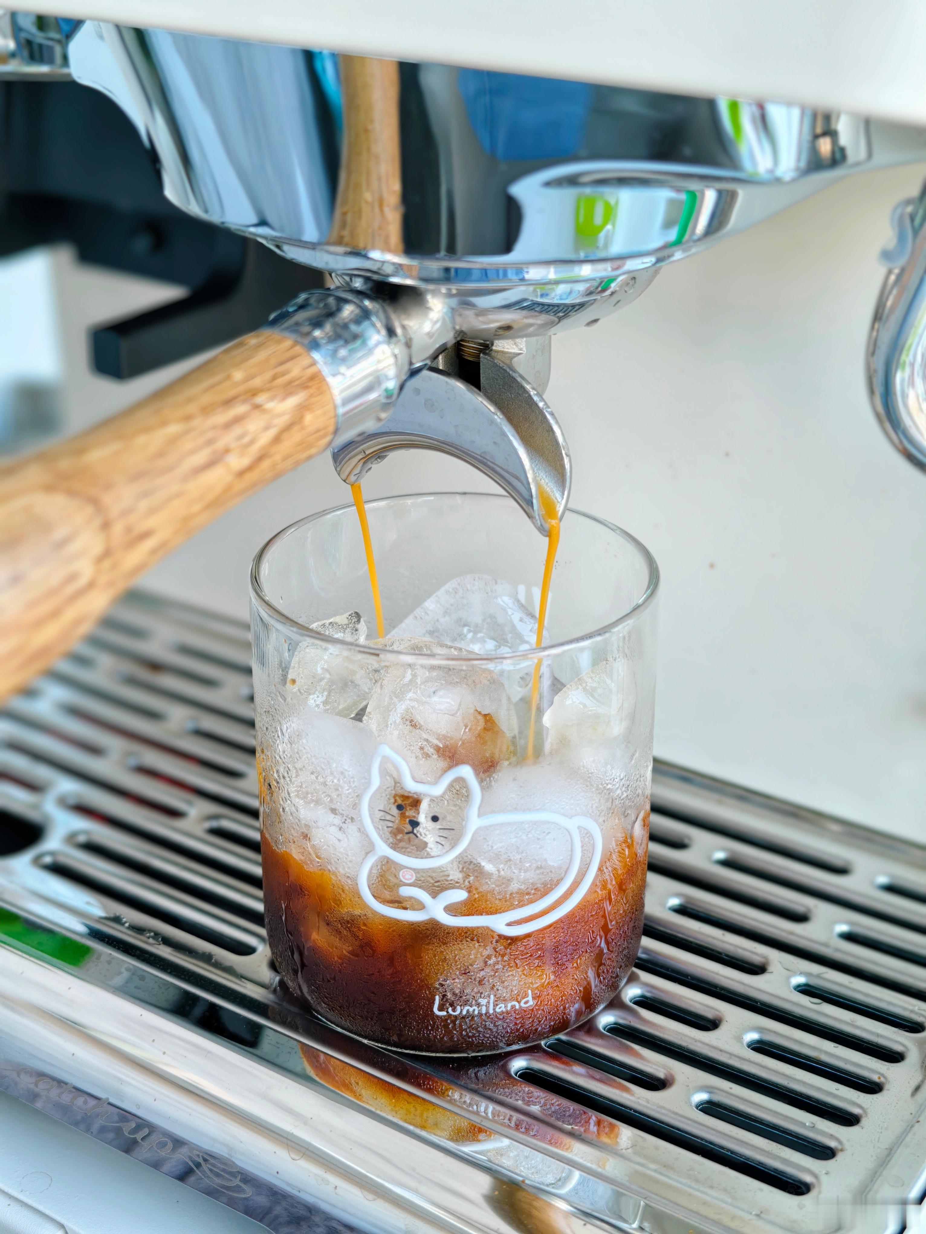 小林喝不惯冰美式，给他特调一杯燕麦拿铁(⊃・ω・)⊃☕️ ​​​