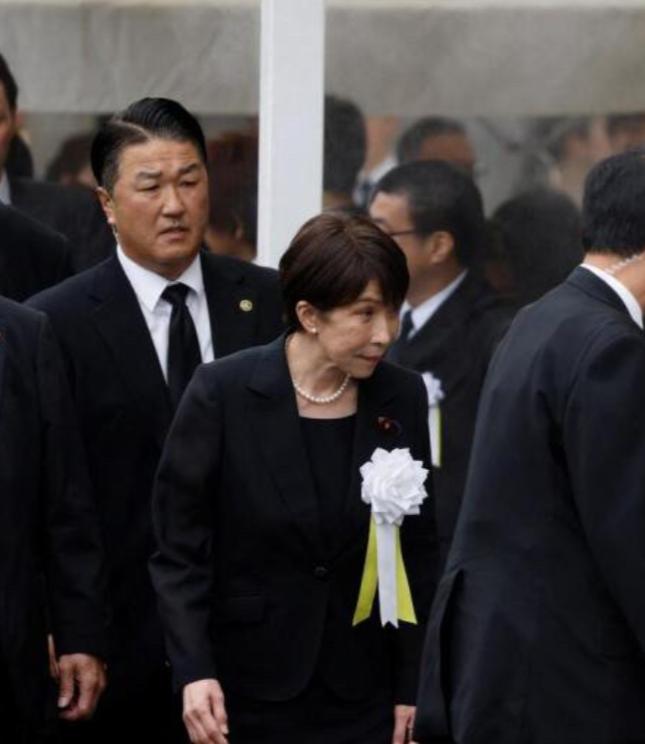 突发！今天，日本政客又去“拜鬼”了！

今天，8月15日，是日本宣布无条件投降8