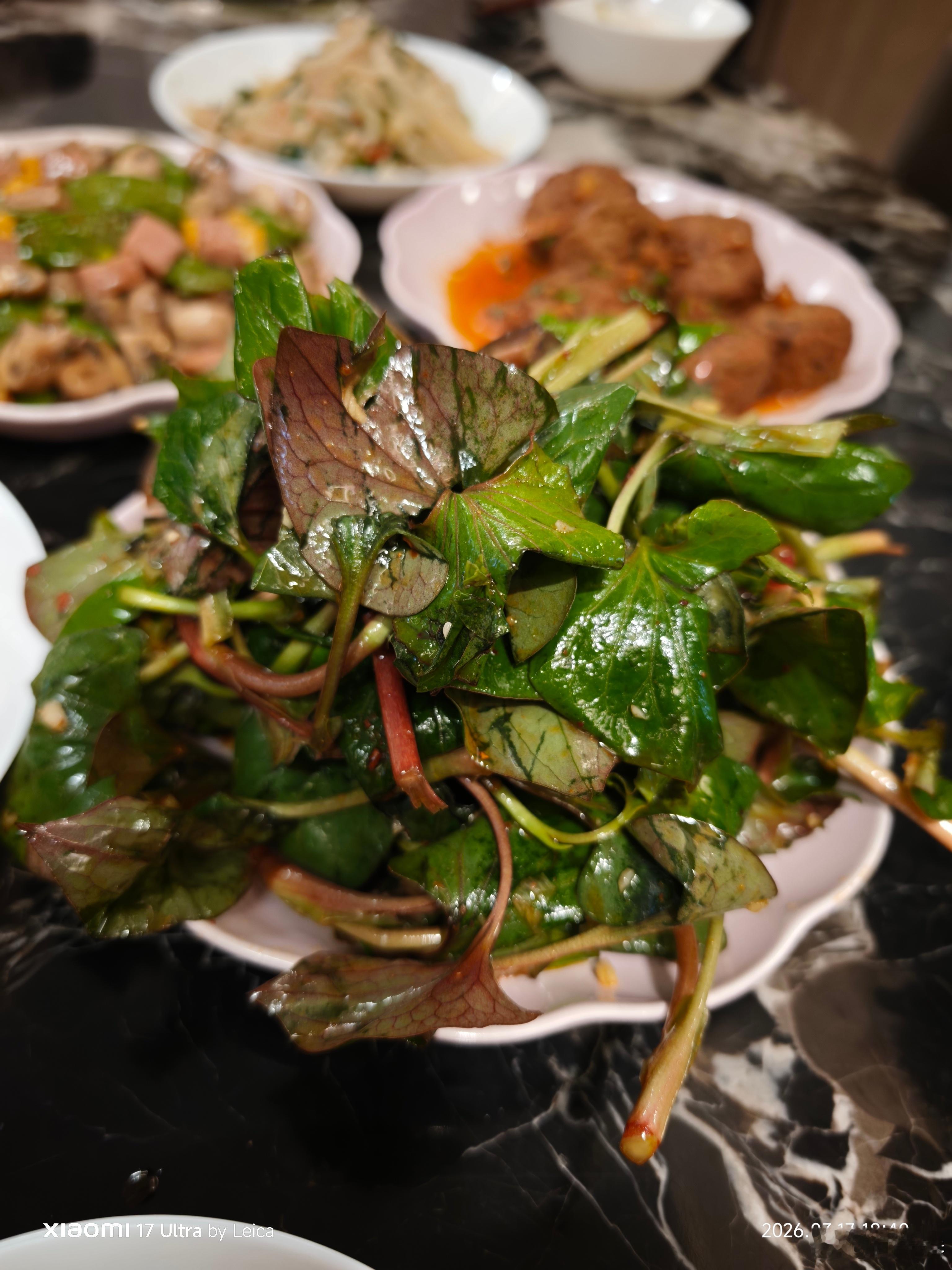 今晚上吃“猪屁股”，你们那这个菜叫啥？我的日常plog付卷卷