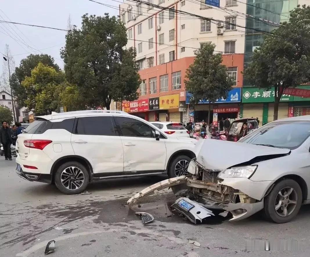驾驶安全，预防胜于治疗

近日，一起驾驶员突发疾病导致的交通事故引发了社会广泛关