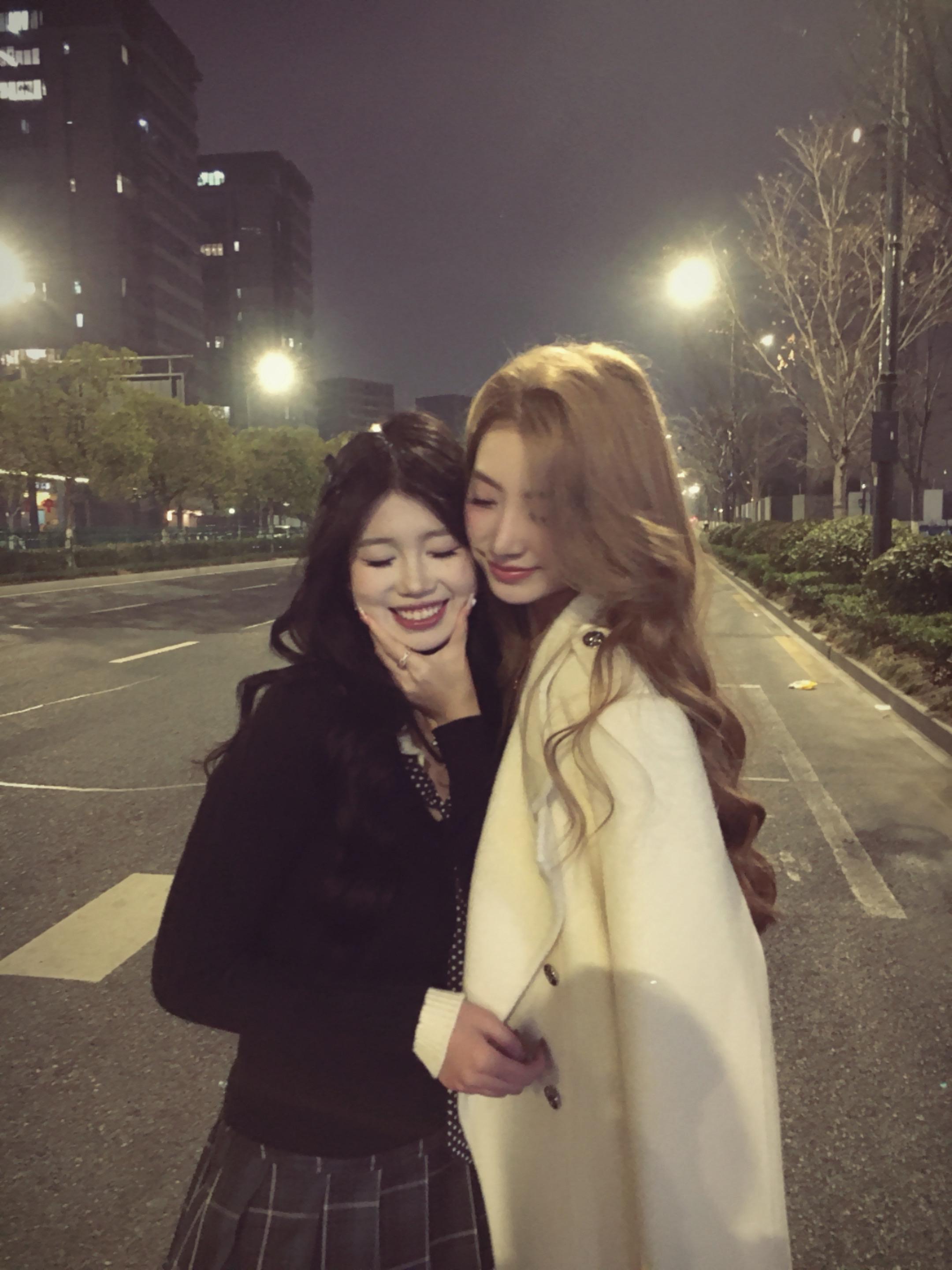 亲爱滴 要抱紧 用尽全身的力气