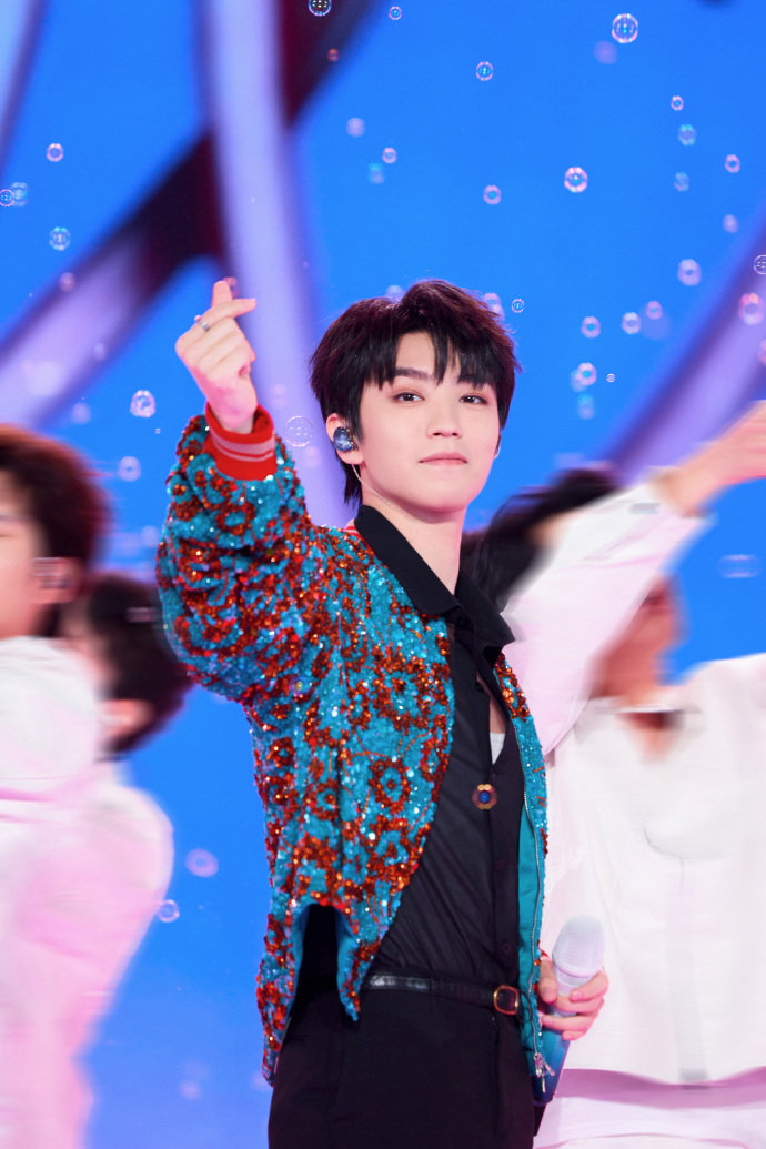 王俊凯节奏点燃杭城王俊凯心跳是唯一的方向 节奏点燃杭城心跳是唯一的方向啊啊啊