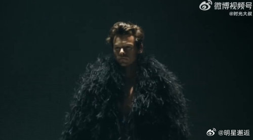 HarryStyles新专辑封神 哈卷还是那个复古迪斯科卷！新专《Kiss Al