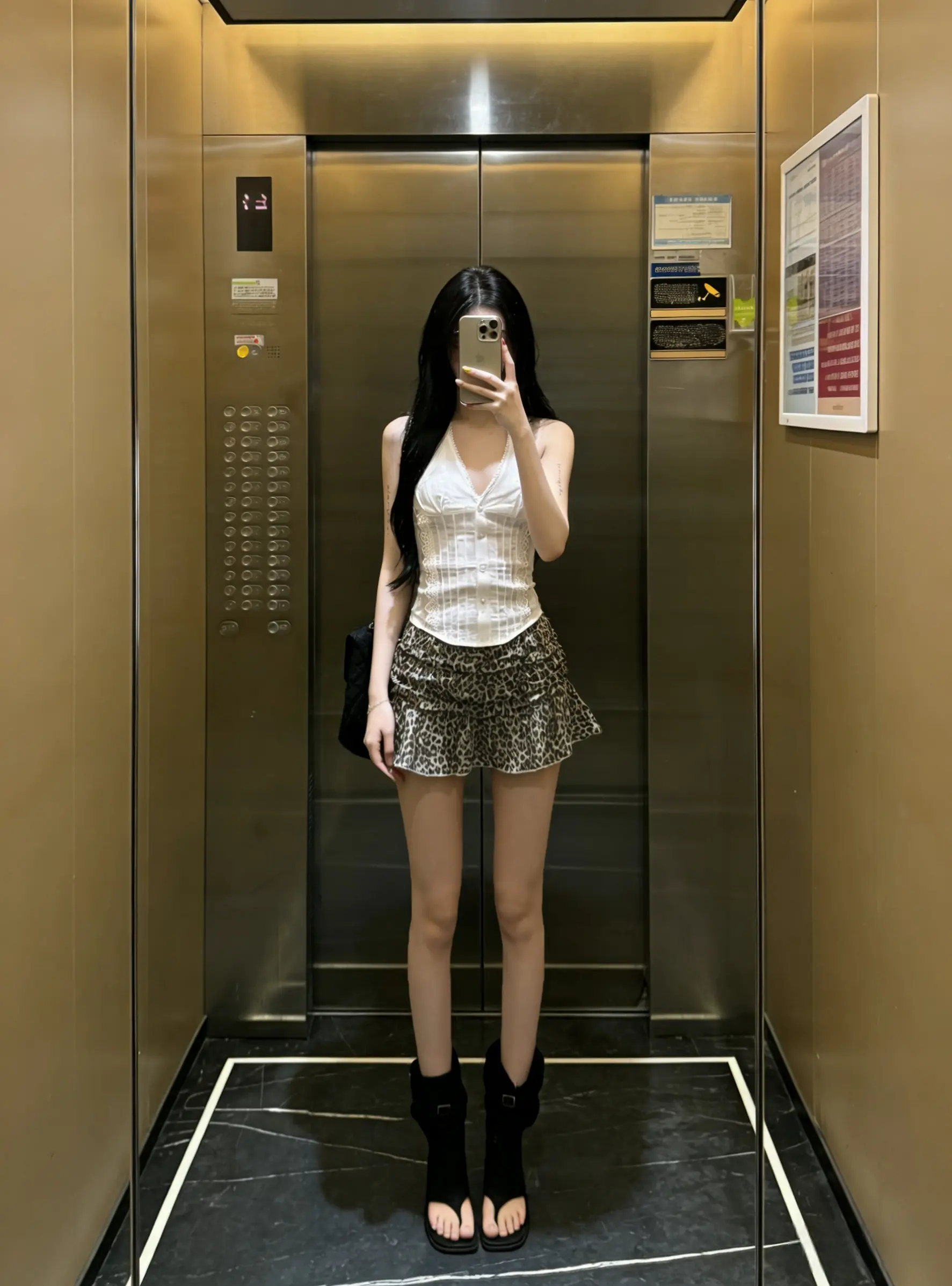 时间是一面镜子 映曾经 映真心 映伪装 。