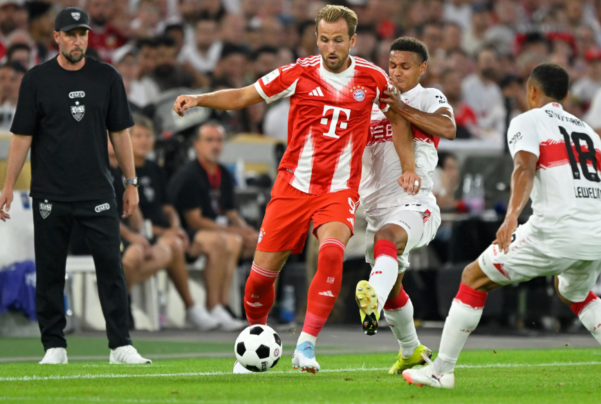 欧冠选集 利物浦vs埃因霍温 利物浦状态有所起伏，埃因霍温能否守住门槛？机会相当