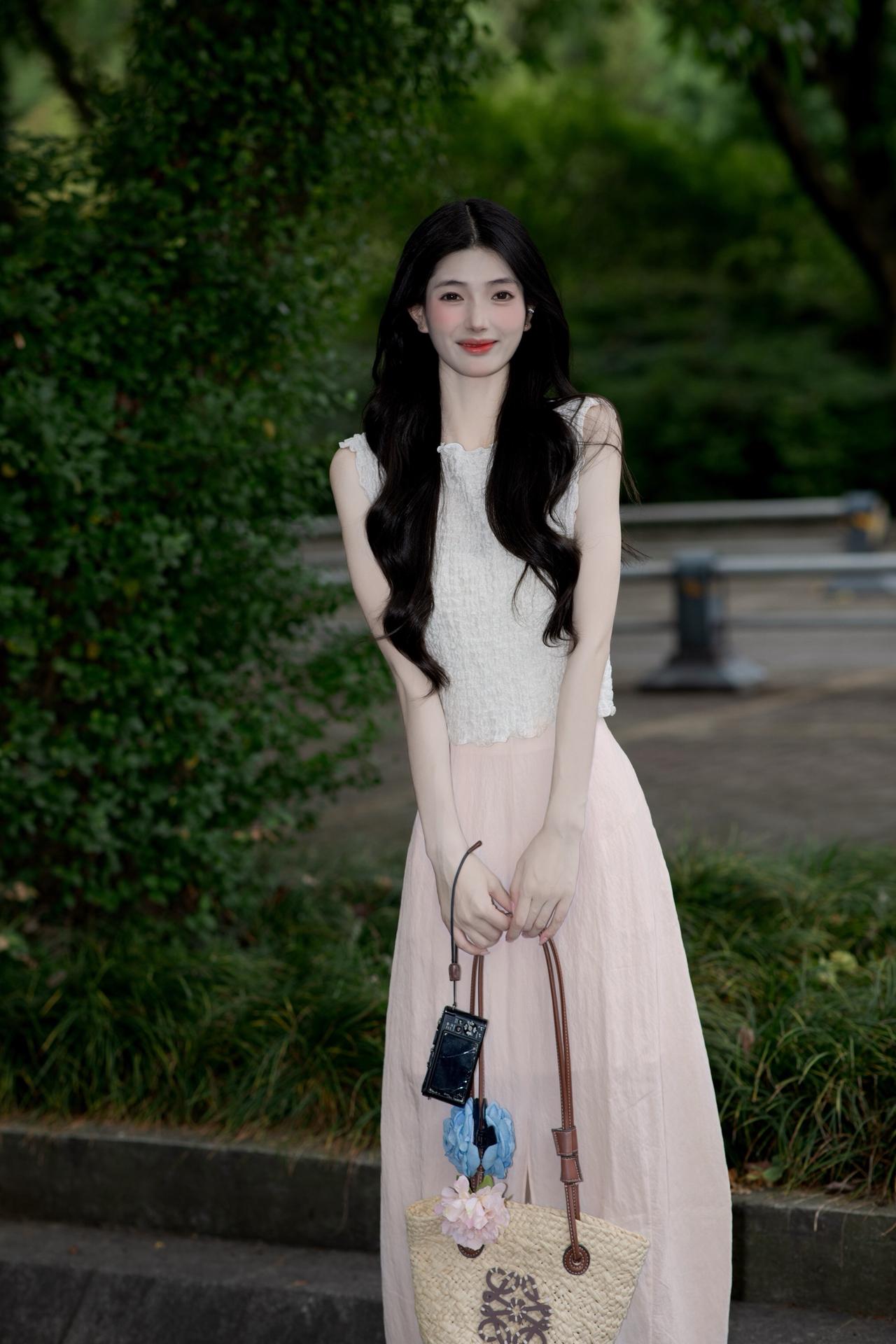 气质且温柔超出片的度假风穿搭 少女感夏日ootd 出游穿搭 温柔风穿搭