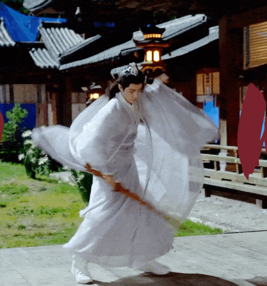 肖战这打戏，粉丝居然吹核心强不需要吊威亚？这样转我也不需要… ​​​