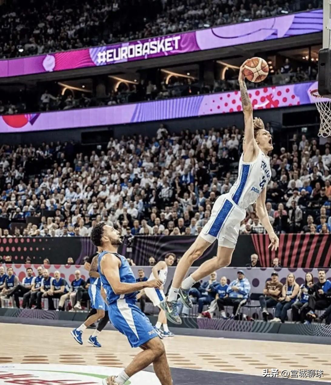 穆里宁芬兰队的未来球星，力争下个赛季能登录NBA，不管是身体素质还是颜值都和俄罗