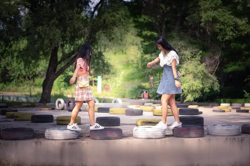 “三人行必有我师”，这话真是至理名言。之前我和两位朋友去户外徒步，有个朋友方向感