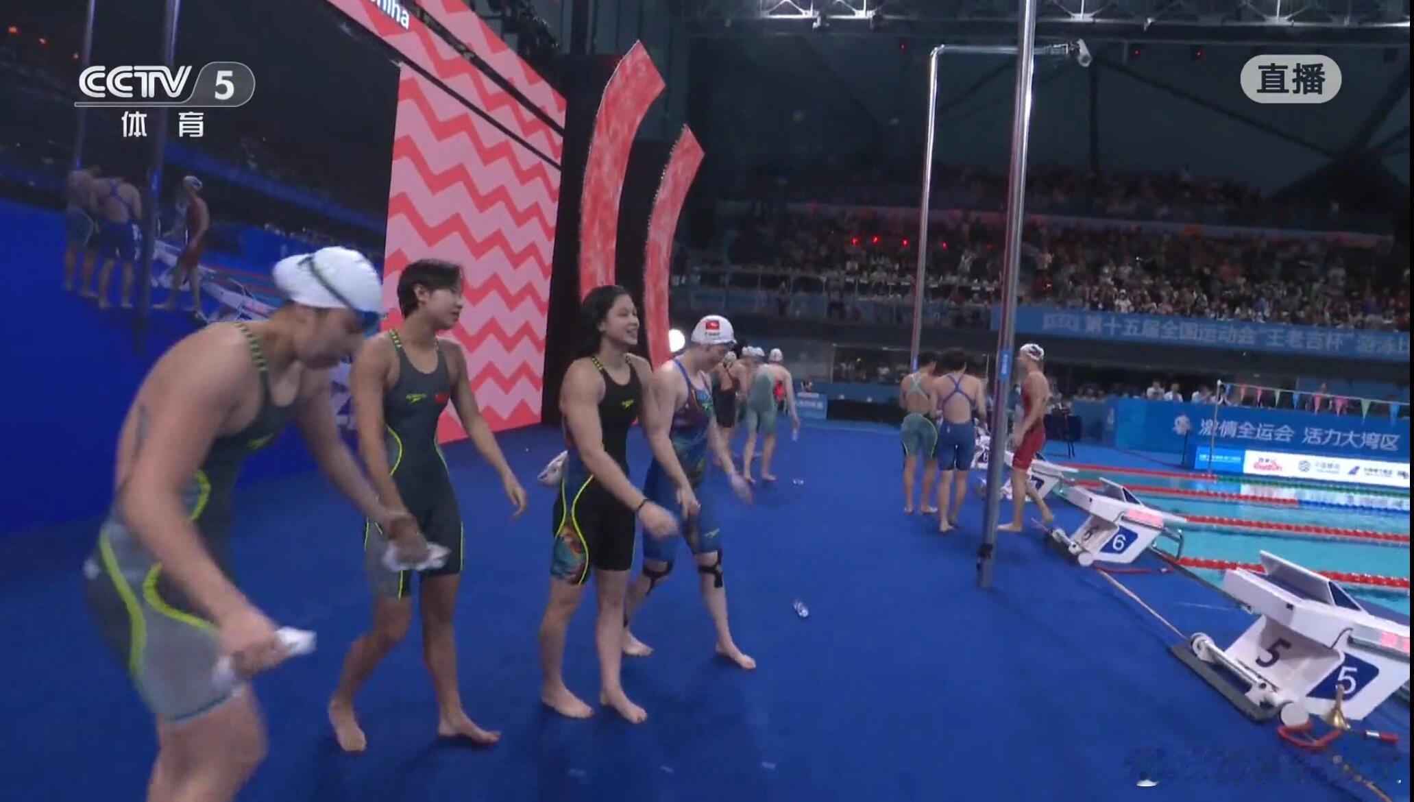 北京时间11月17日，第十五届全运会游泳项目迎来了最终的压轴大戏——女子4x10