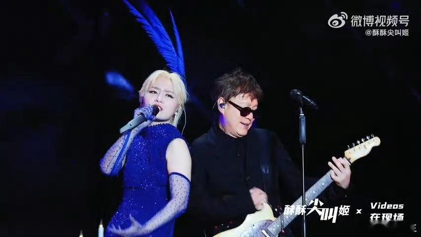 风筝唱出周笔畅梁翘柏的二十年周笔畅和梁翘柏两个人在唱这首歌曲的时候，真的是唱出了