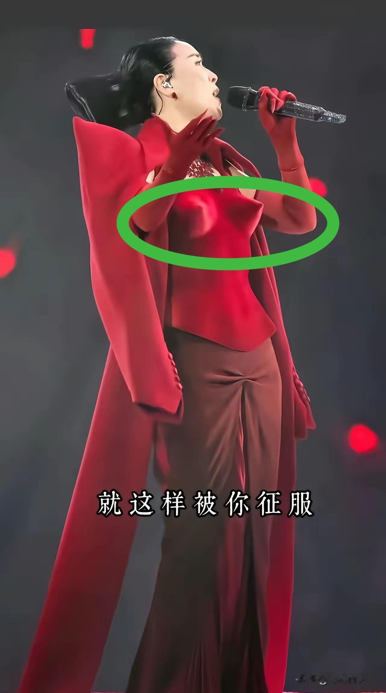 艺人：衣不遮体，丑陋无比。
