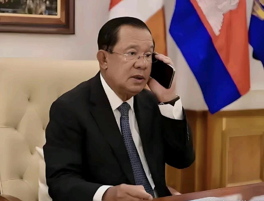 洪森挺可怜的，70多岁了，本该享天伦之乐，结果却被儿子坑了。

柬埔寨政治强人洪