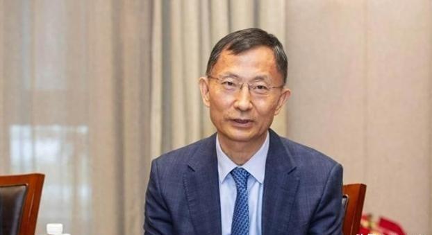 1988年，著名固体力学家高华建，背叛祖国加入美国国籍，遭到了全国人民的谩骂。但