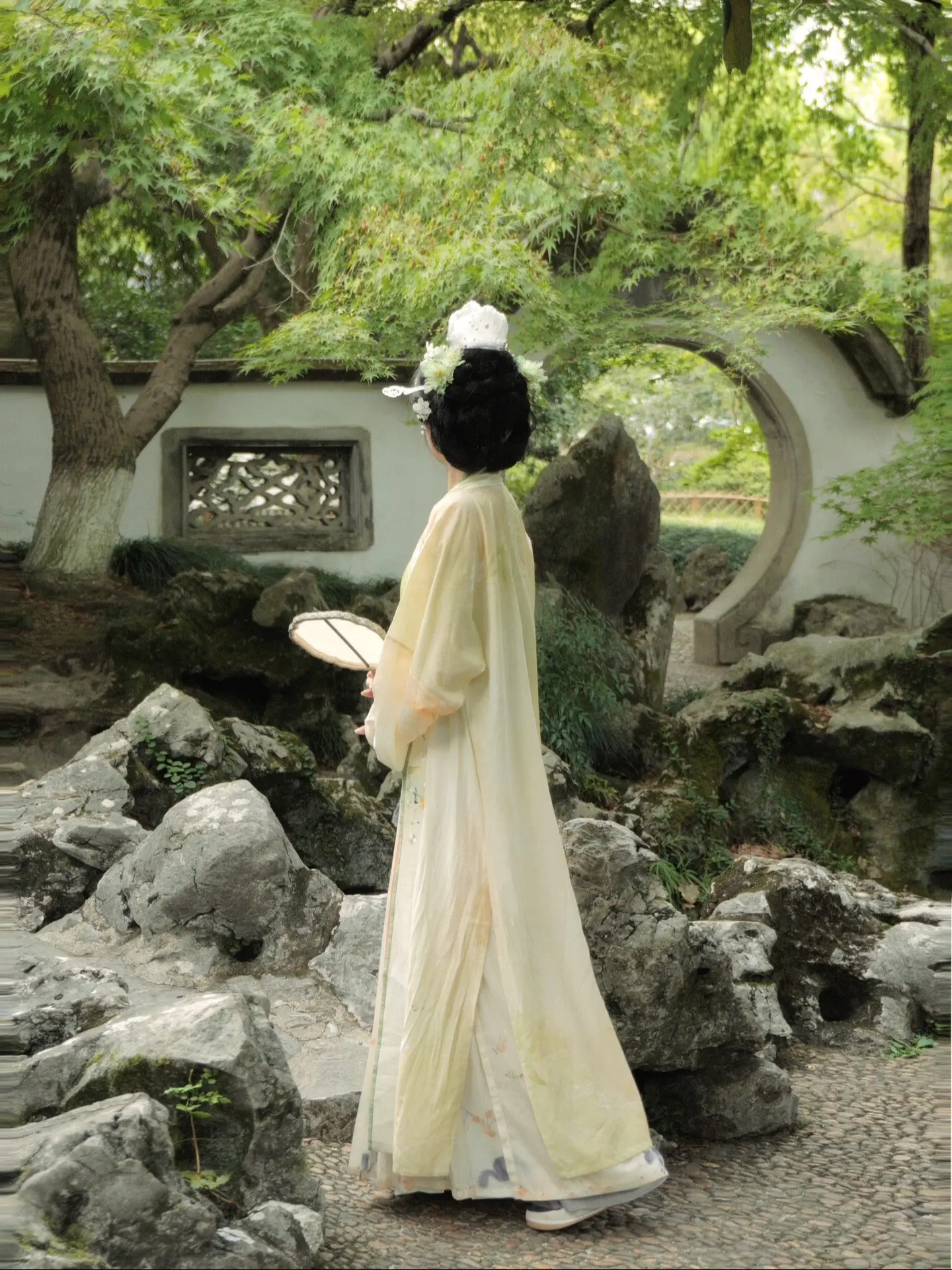 “若到江南赶上春，千万和春住”