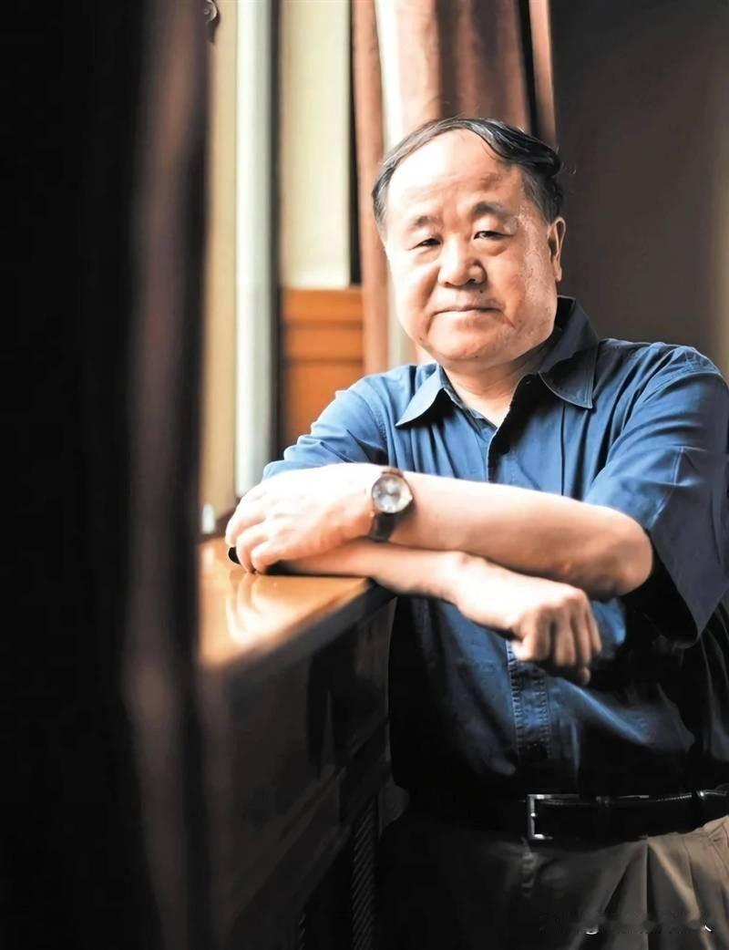 莫言说:“让恶狗不再咬你的方法，不是喂肉讨好，也不是躲着他，而是左手棍棒，右手提