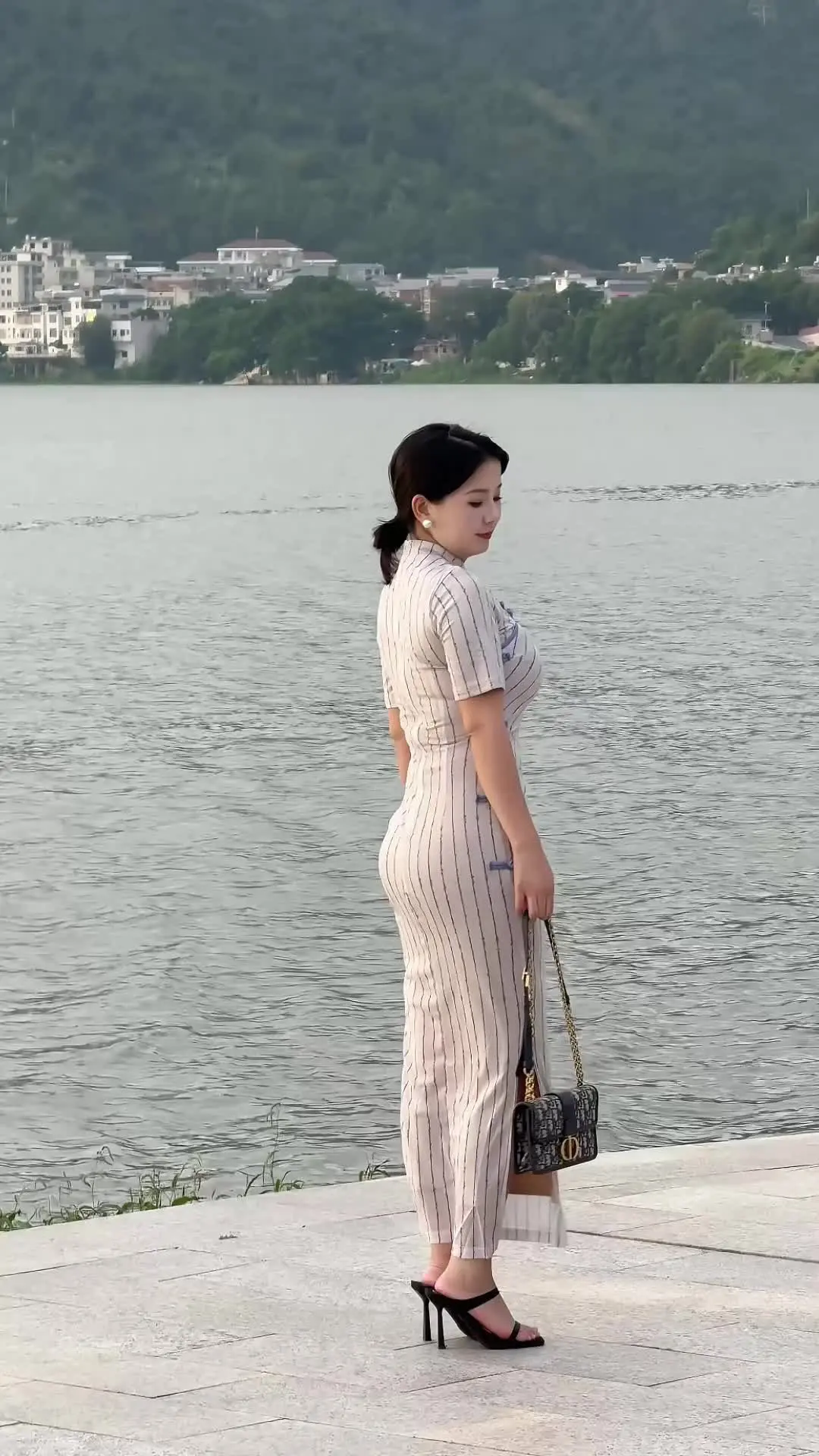 如果我多一张船票，你会不会跟我一起走
