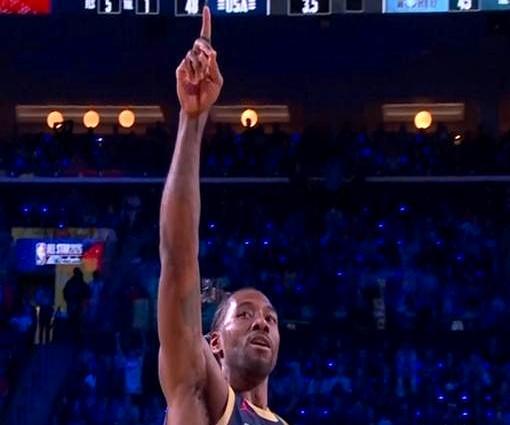 哈登前脚刚走，伦纳德后脚就在自家主场封神，12分钟轰下31分，连老板都挥拳庆祝。