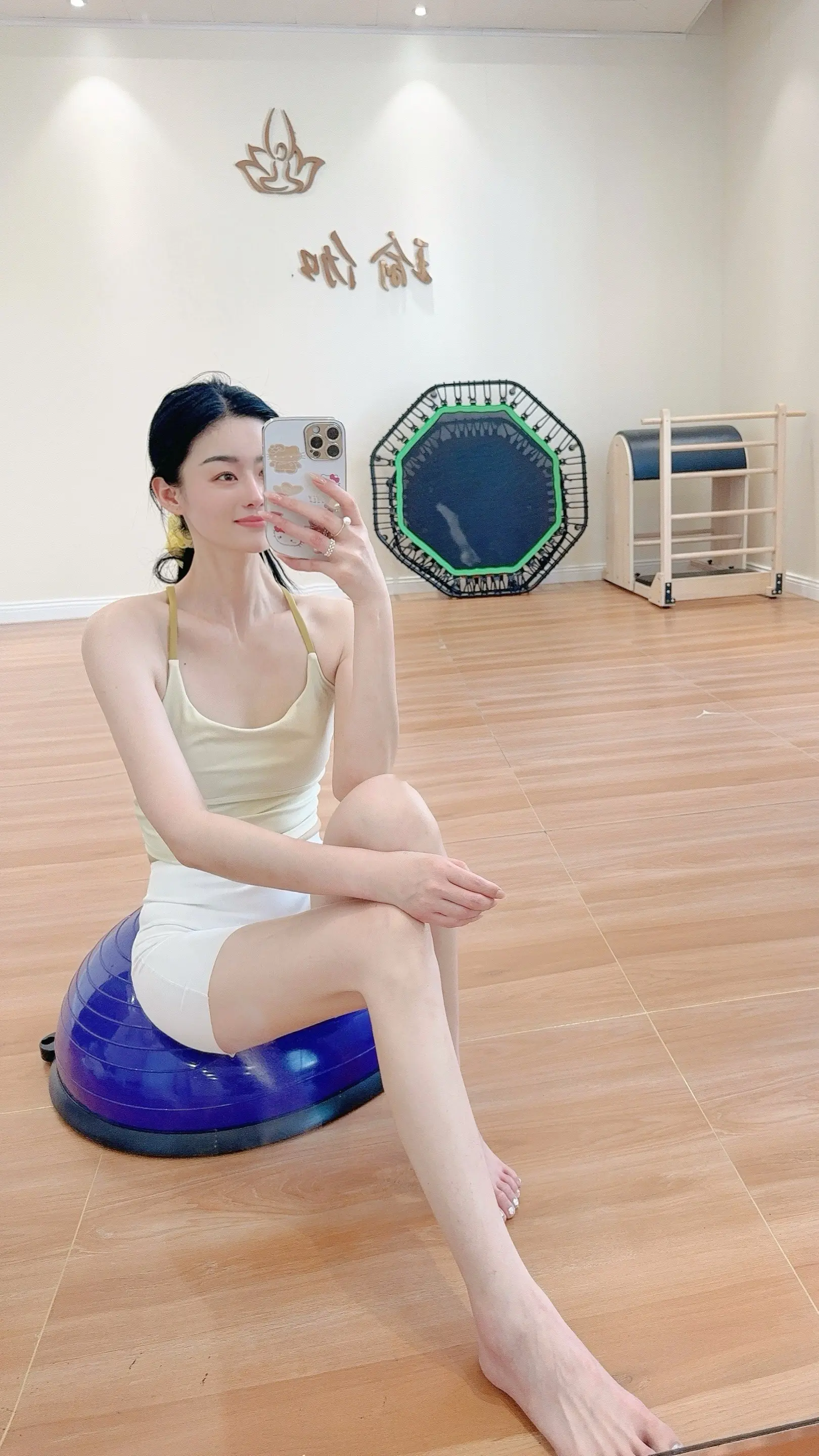 提升自己，比仰望别人更有意义，体态中见自信的力量，打磨自己的过程很疼...