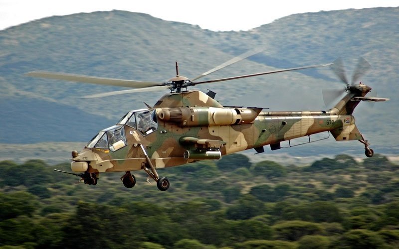 飞扬军事 1945年2月11日，美国XP-81混合动力远程护航战斗机完成首飞。 