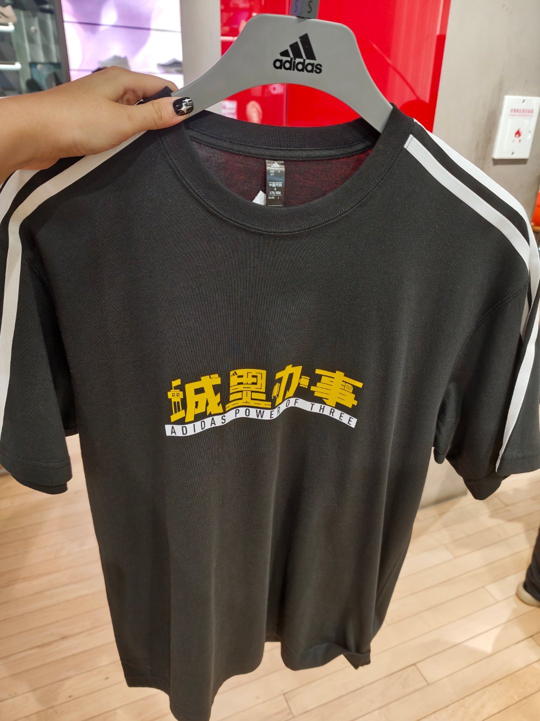 昨天胃有点不舒服，但是还是坚持运动了！因为我爸突然说他在犹豫要不要下楼遛弯，我只