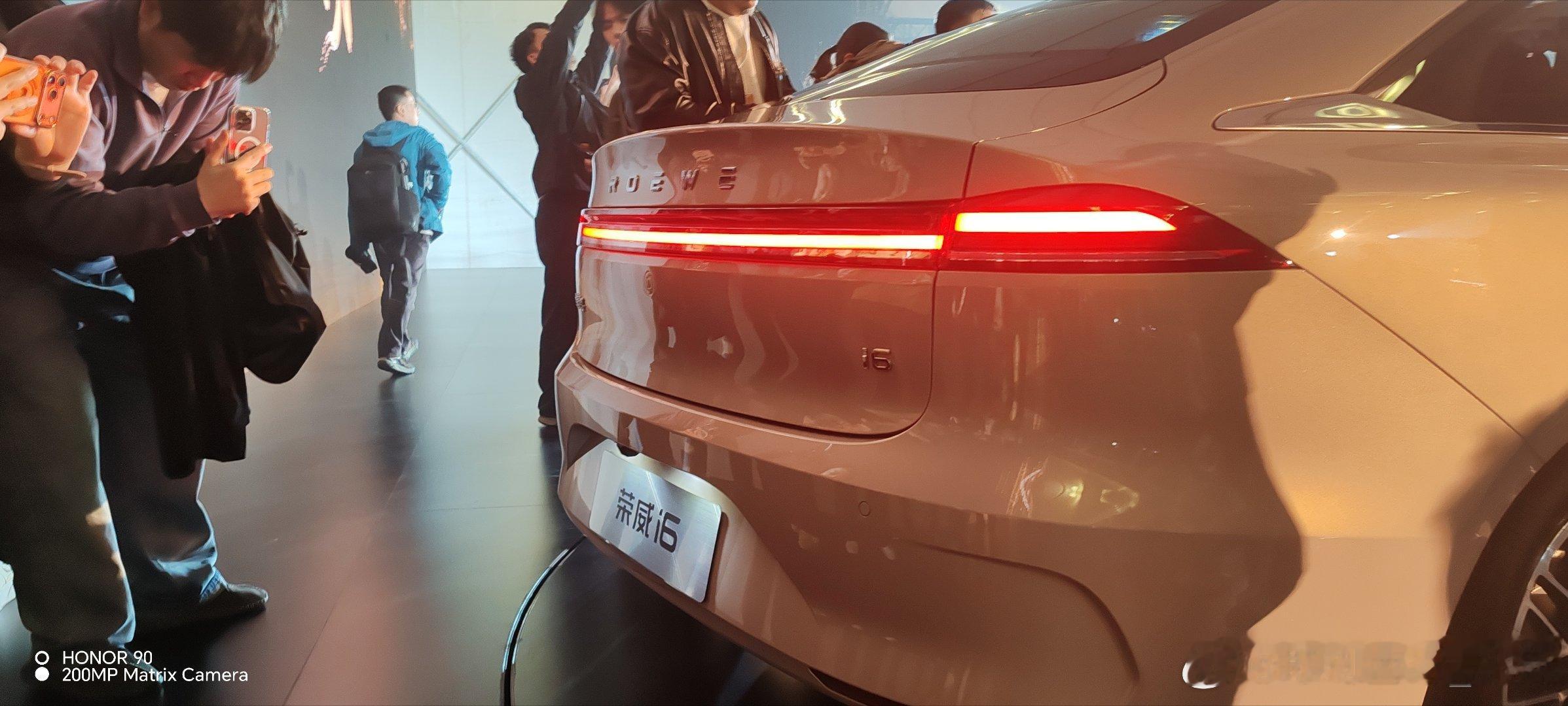 车圈已经癫成这样了 6.59万就能拿下高品质家轿，荣威i6诚意拉满，购车还送真金