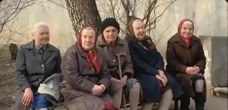 你敢信吗，当年拖家带口投奔中国搞航母发动机的乌克兰专家，如今在西安阎良那个老家属
