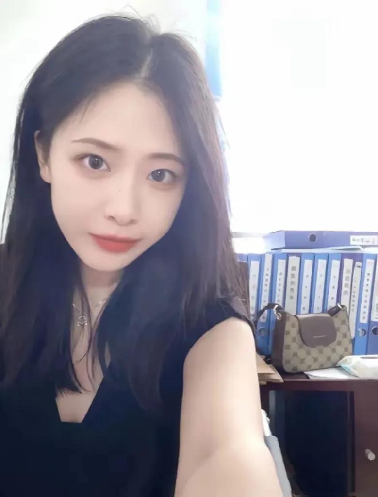 有了希望，你就会对未来有兴趣；
没有希望，你才会对现在有兴趣；
有了希望，你会产