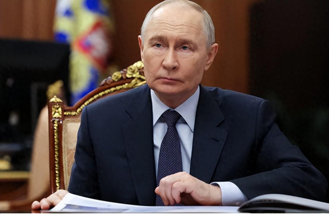 ·罕见发怒！俄罗斯经济萎缩超乎预料，普京向经济高层问责
 
最近俄罗斯总统普京罕