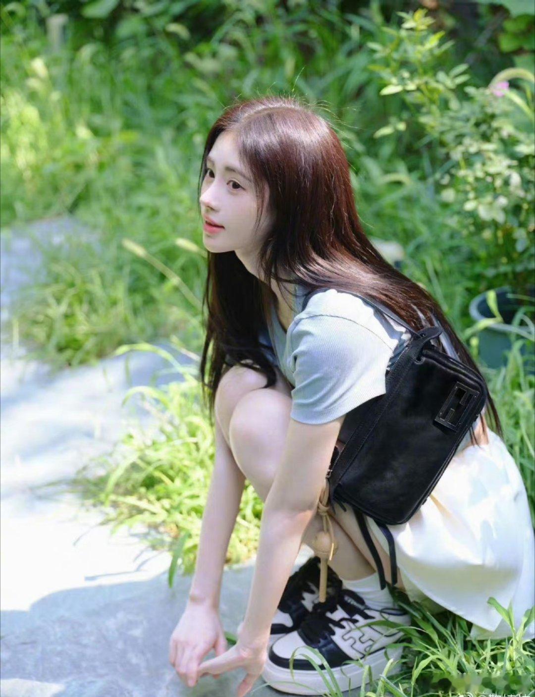 鞠婧祎今日份的氧气少女[送花花][送花花][送花花] ​​​