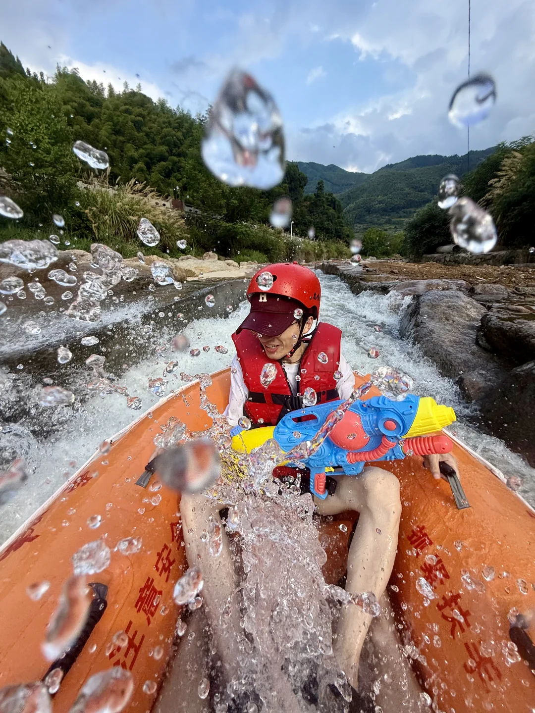 迄今为止！江浙沪最刺激的峡谷漂流出现了…