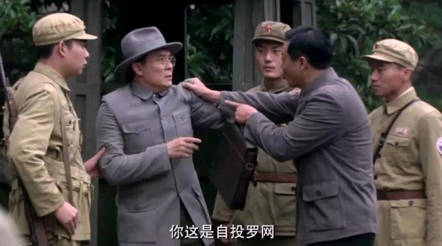 1949年，一名男子走进市公安局，掏出名片，身份竟是保密局西南特区少将李修凯，这