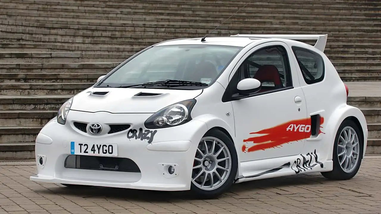 2008 Aygo Crazy概念车由Aygo改造而来，后悬挂取自于MR2，整体