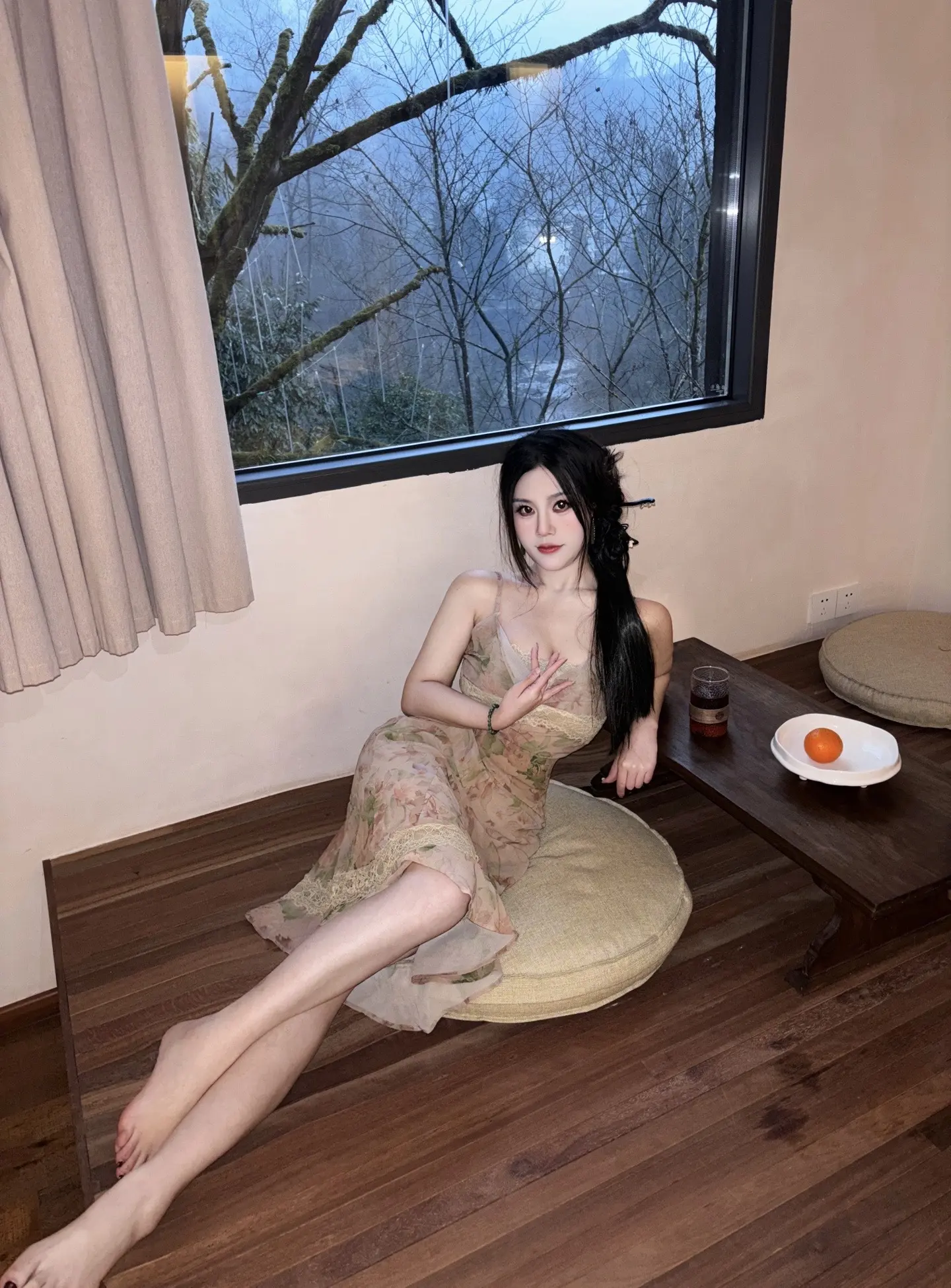 我知道你 小时候喜欢和坏孩子玩。长大了喜欢被坏女人玩