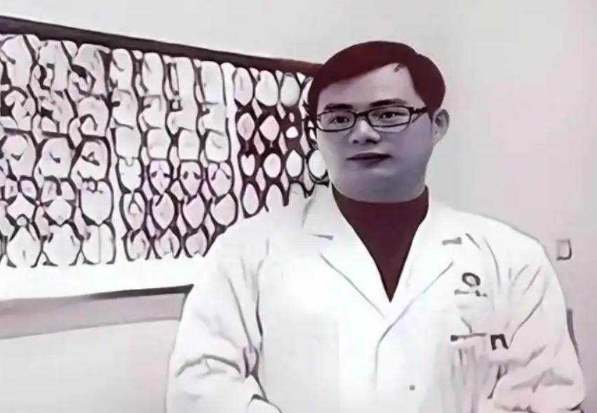 2011年，华中科技大学一医学博士，突然死在了学校捐精室，其父无论如何不相信儿子