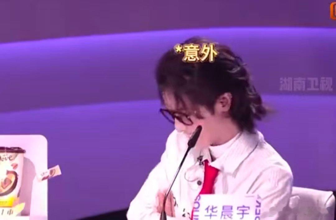 许嘉芸魏忠杰用行动诠释友情！《声鸣远扬》跨队合唱治愈满分，拉票环节全程为对方发声