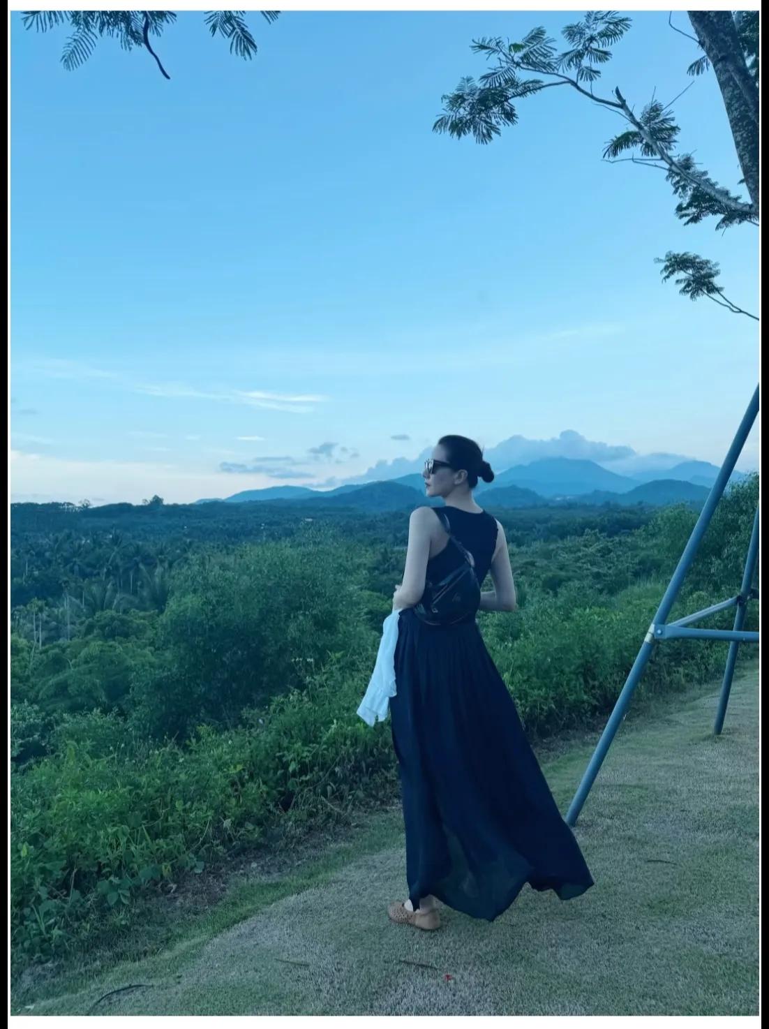 高圆圆，在山头上随便一拍都那么好看。