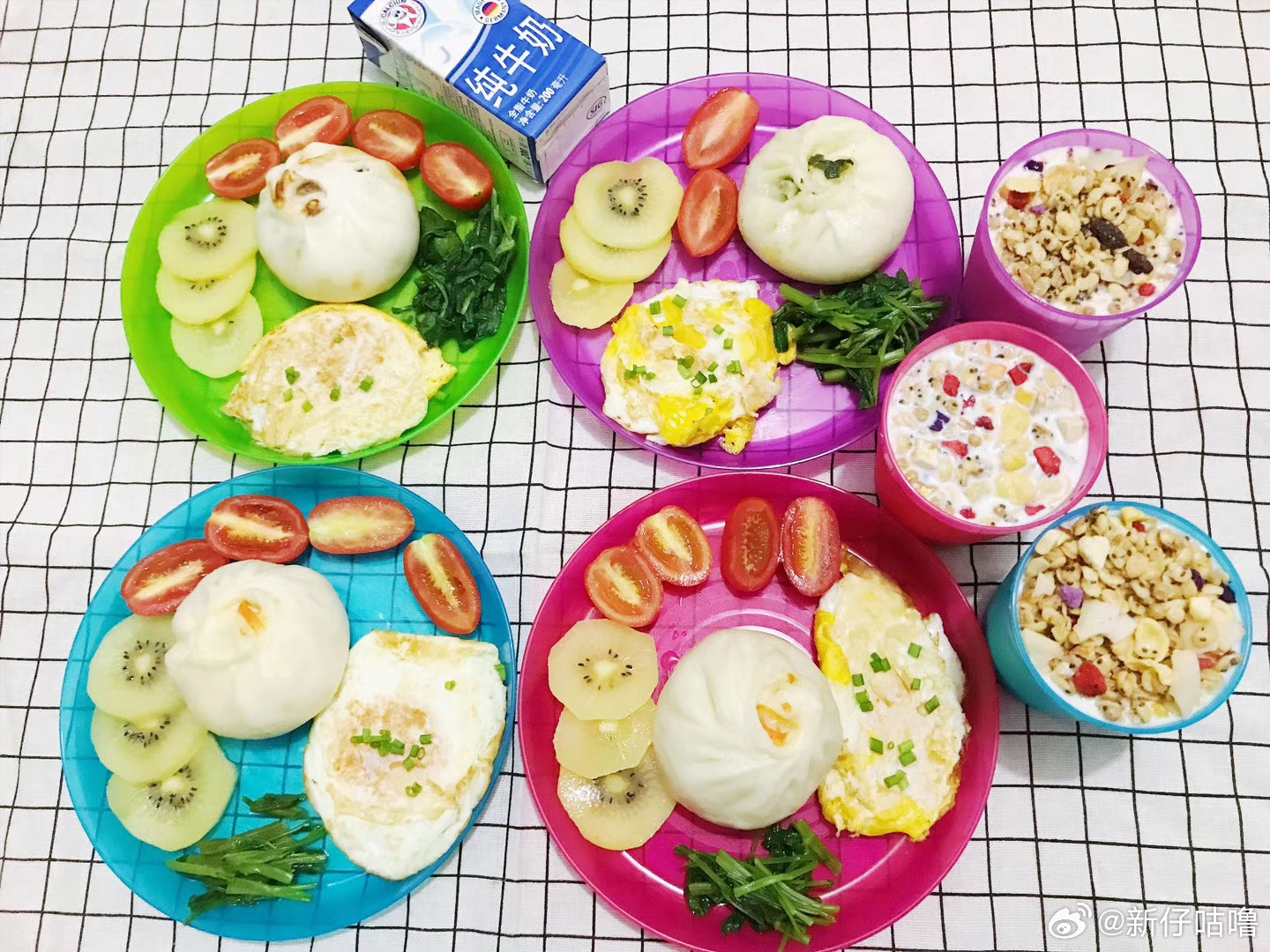 我去了翻一下 2016  17年的朋友圈 ～太多了～全是吃的记录📝曾经外卖随便